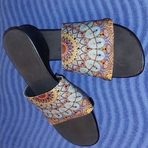 Awesome Anesole Women's Sandals Size 6